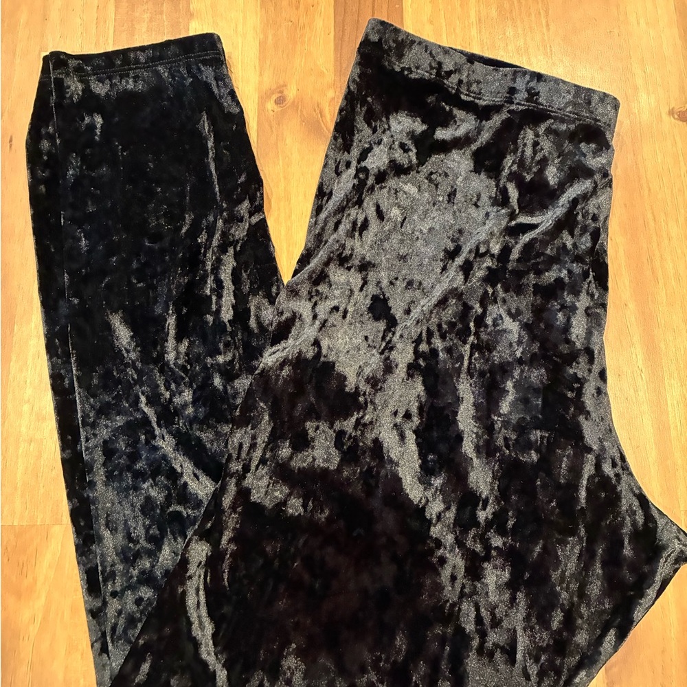 Cha Cha Vente Black Velvet Straight Leg Trousers